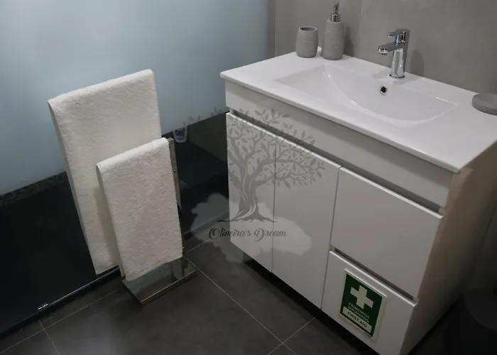 Oliveira's Dream - Good, Feel Good * Maía