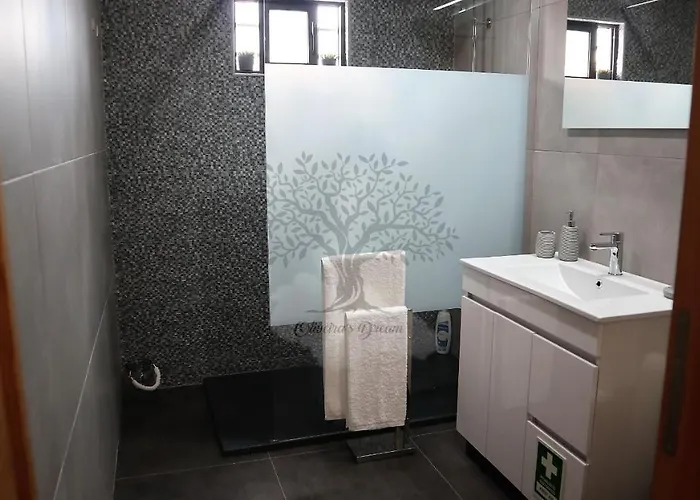 펜션 Oliveira's Dream - Good, Feel Good Maía